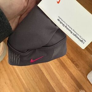 Nike Lightweight Running Skullcap NWT Gray and Pink Headband